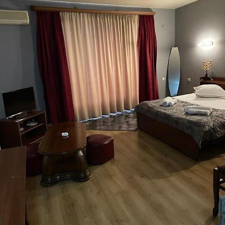 Hotel ERA Tbilisi Buitenkant foto