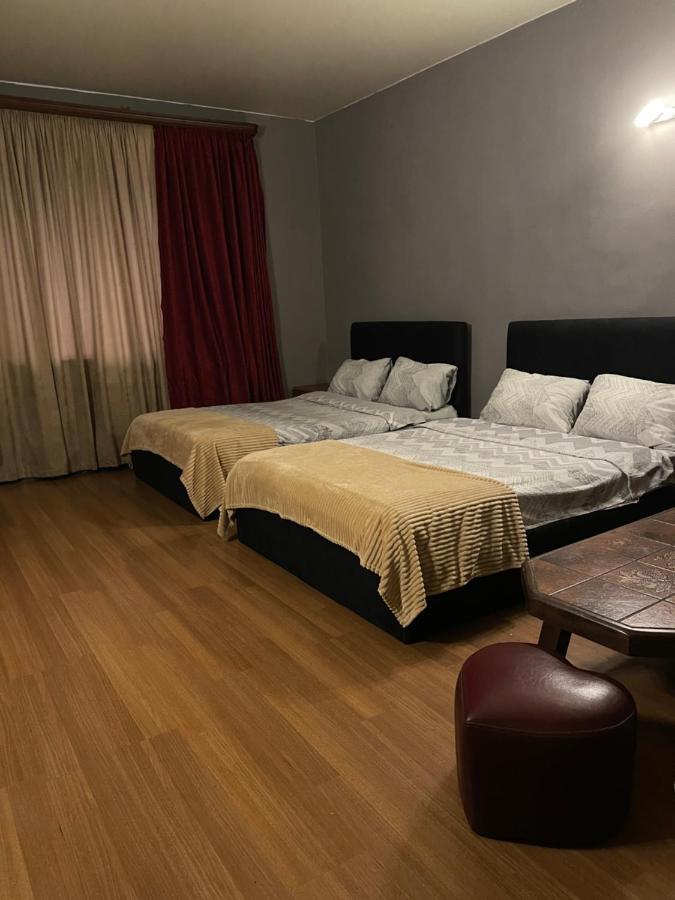Hotel ERA Tbilisi Buitenkant foto
