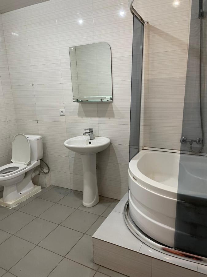 Hotel ERA Tbilisi Buitenkant foto